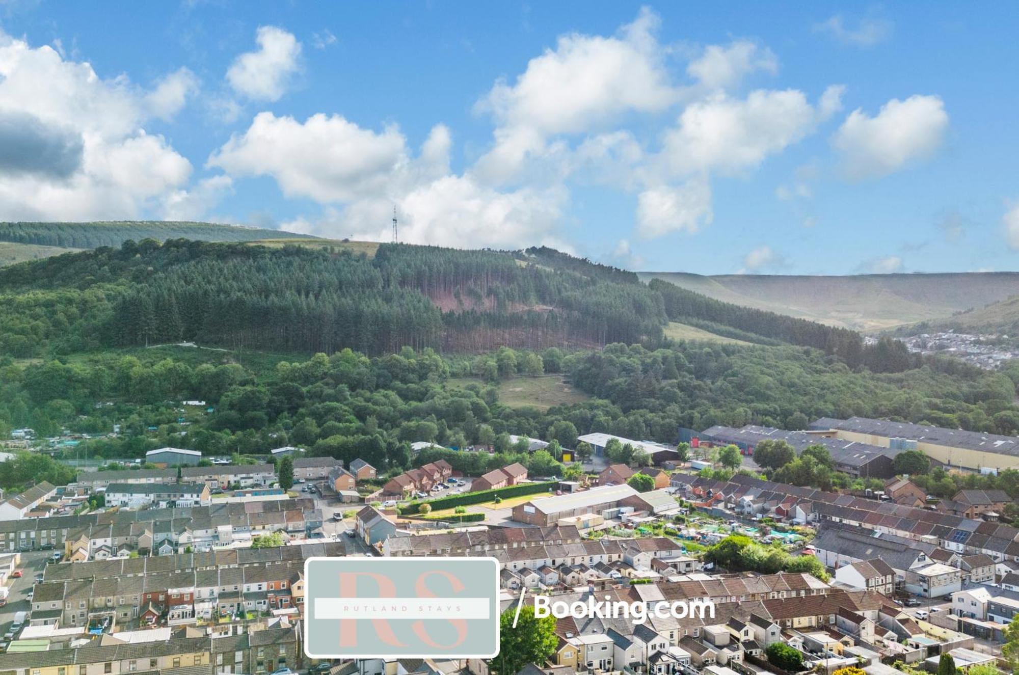 Contractors Accommodation South Wales By Rutland Stays Short Lets & Serviced Accommodation Pentre Treorky Экстерьер фото