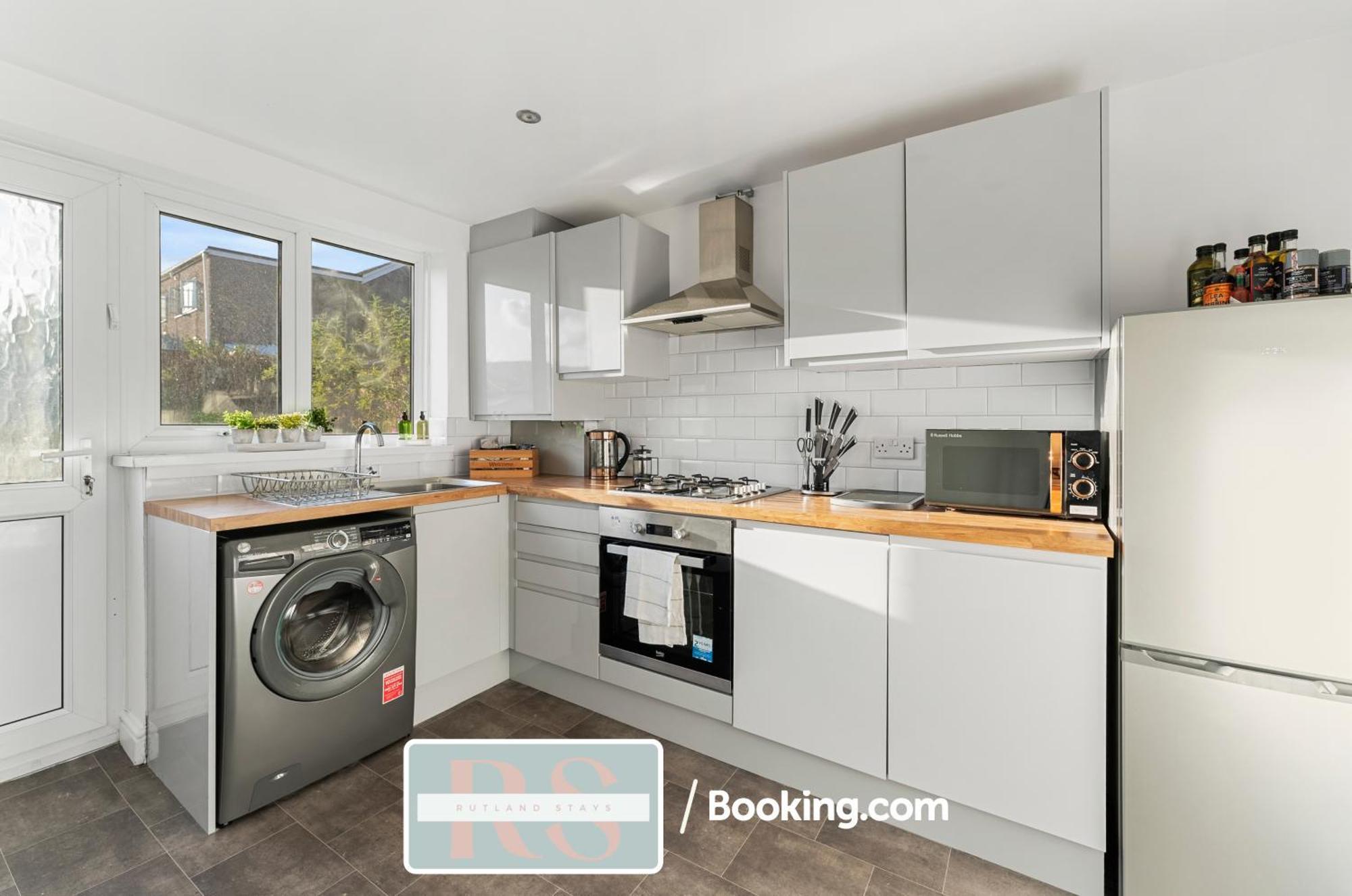 Contractors Accommodation South Wales By Rutland Stays Short Lets & Serviced Accommodation Pentre Treorky Экстерьер фото