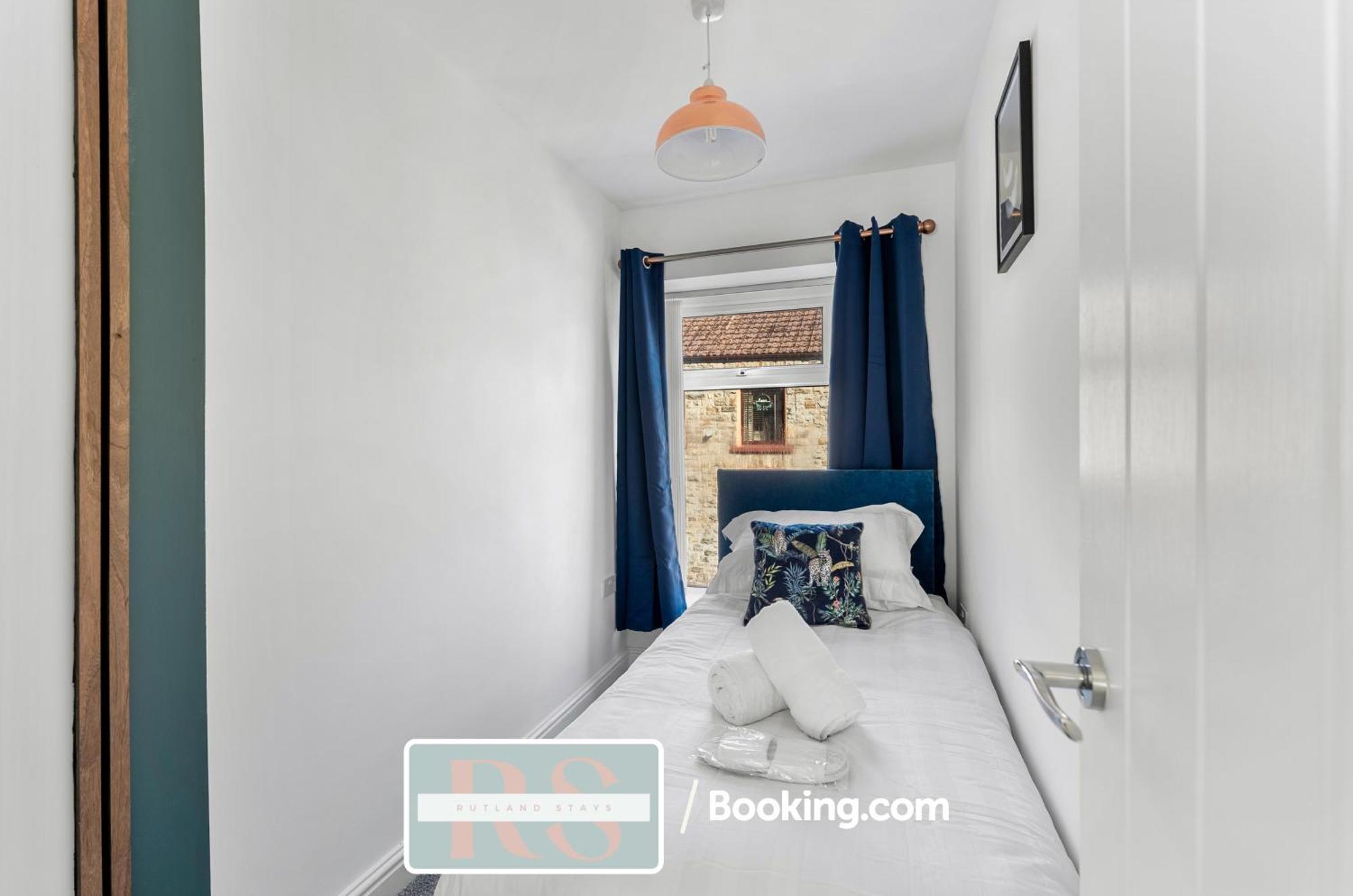 Contractors Accommodation South Wales By Rutland Stays Short Lets & Serviced Accommodation Pentre Treorky Экстерьер фото